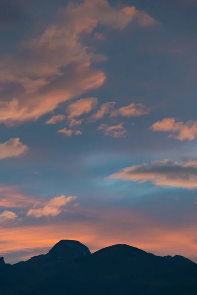 Vaduz Liechtenstein Outubro 2021 Céu Colorido Noite Sobre Alpes — Fotografia de Stock