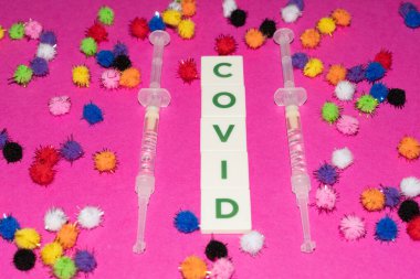 Vaduz, Lihtenştayn, 17 Aralık 2021 Virüs parçacık varyantları ve Covid yazılı kelime