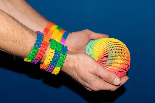Vaduz Liechtenstein December 2021 Having Fun Rainbow Colored Slinky — 图库照片
