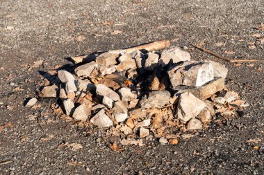 Schellenberg, Lihtenştayn, 31 Aralık 2021 Ateş yakmak ve yemek yemek için dinlenme yeri