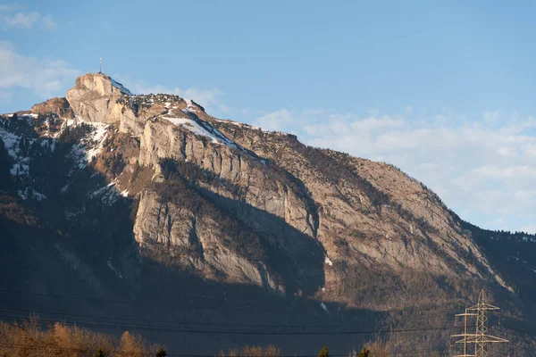 ベンダー リヒテンシュタイン 2021年12月31日スイスのホーア カステン山の頂上への壮大な眺め — ストック写真