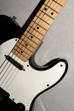 Vaduz, Lihtenştayn, 13 Ocak 2022 Meksika Telecaster elektro gitarı siyah beyaz