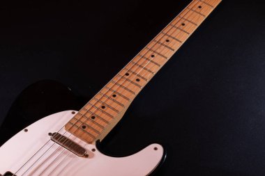 Vaduz, Lihtenştayn, 13 Ocak 2022 Meksika Telecaster elektro gitarı siyah beyaz