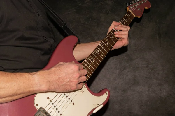 Vaduz Liechtenstein Január 2022 Zenész Játszik Fender Stratocaster Usa Által — Stock Fotó