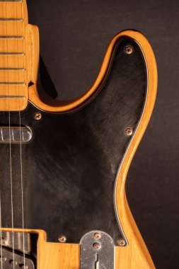 Vaduz, Lihtenştayn, 14 Ocak 2022 ABD yapımı doğal bir Telecaster elektro gitar çekimi.