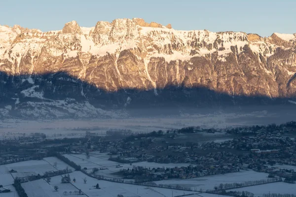 Planken Liechtenstein 2022 Január Télen Kora Reggel Fantasztikus Svájci Hegyi — Stock Fotó