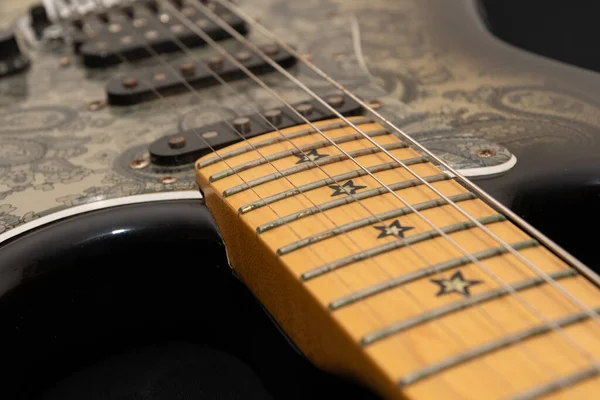 2022年1月12日 列支敦士登瓦杜兹 Fender Stratocaster Richie Sambora Richie Sambora 签名电吉他的产品拍摄 — 图库照片