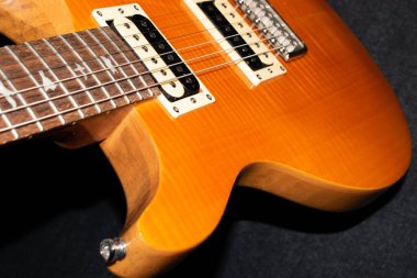 Vaduz, Lihtenştayn, 27 Ocak 2022 PRS SE Santana elektro gitar.
