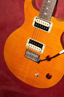 Vaduz, Lihtenştayn, 27 Ocak 2022 PRS SE Santana elektro gitar.