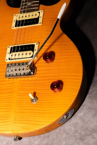 Vaduz Liechtenstein Stycznia 2022 Prs Santana Gitara Elektryczna Kolorze Żółtym — Zdjęcie stockowe