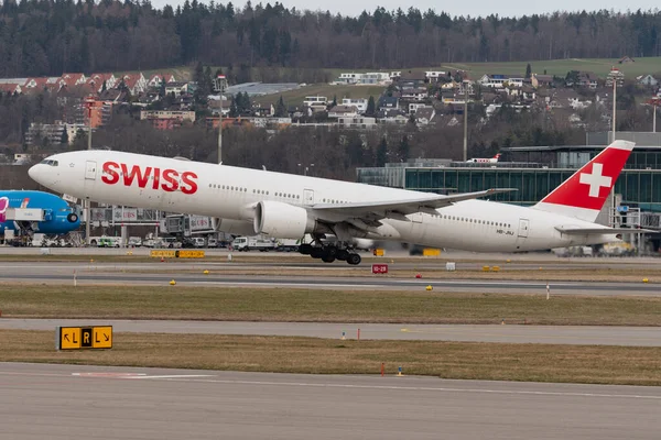 Цюрих Швейцарія Лютого 2022 Року Boeing 777 300Er Swiss International — стокове фото