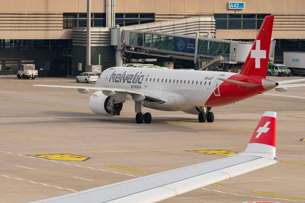 Zurich Switzerland March 2022 Helvetic Airways Embraer E190 Aircraft Taxiing — Stock Photo, Image