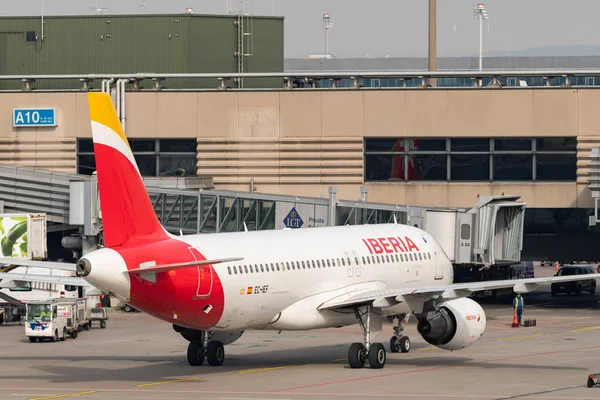 Zurich Switzerland March 2022 Iberia Airbus A320 214 Aircraft Taxiing — Stock Photo, Image