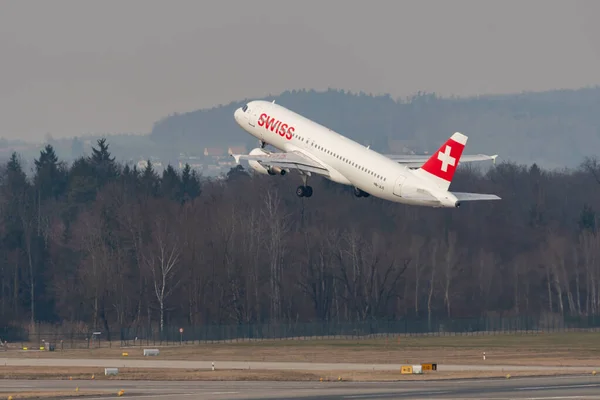 Цюрих Швейцарія Березня 2022 Року Swiss International Airlines Airbus A320 — стокове фото