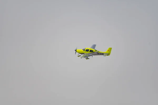 Curych Švýcarsko Března 2022 Cirrus Sr20 Vrtulové Letadlo Těsně Startu — Stock fotografie