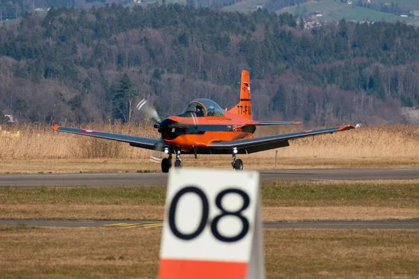 Wangen Lachen Zwitserland Februari 2022 Pilatus Propellervliegtuig Startbaan Een Klein — Stockfoto