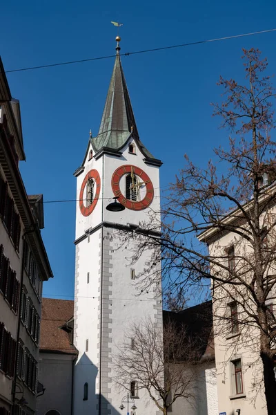 スイス サンガレン2022年3月9日晴れた日の午後に市内中心部の聖フィデンカトリック教会の塔 — ストック写真