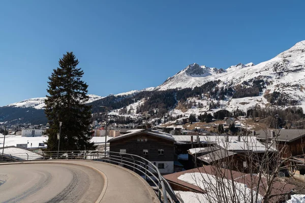 Davos Zwitserland Maart 2022 Uitzicht Het Besneeuwde Winterlandschap Majestueuze Alpen — Stockfoto