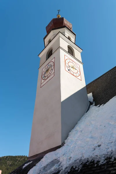 Davos Szwajcaria Marca 2022 Kościół Teodola Mieście Słoneczny Dzień — Zdjęcie stockowe