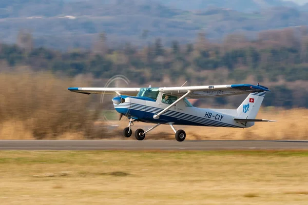 Wangen Lachen Zwitserland Maart 2022 Cessna 152 Propellervliegtuig Stijgt Vanaf — Stockfoto