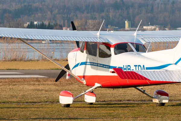 Wangen Lachen Švýcarsko Března 2022 Vrtule Cessna 172 Parkovišti Malém — Stock fotografie