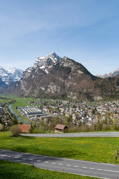 Mollis Zwitserland April 2022 Schitterend Berglandschap Vanaf Een Heuveltop Een — Stockfoto