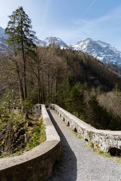 Riedern Canton Glarus Svizzera Aprile 2022 Storico Vecchio Ponte Pietra — Foto Stock