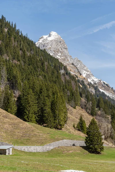 Kloental Glarus Zwitserland April 2022 Ongelooflijk Bergpanoramisch Uitzicht Een Zonnige — Stockfoto