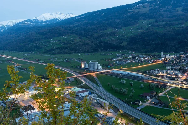 Flums Switzerland Április 2022 Éjszakai Táj Völgyben Csodálatos Alpesi Hegyek — Stock Fotó