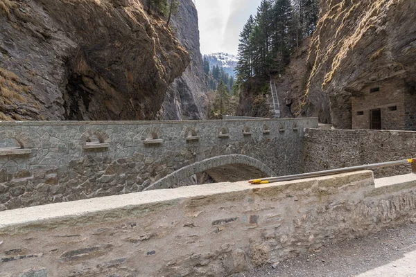 Zillis Grison Suíça Abril 2022 Ponte Pedra Antiga Histórica Sobre — Fotografia de Stock