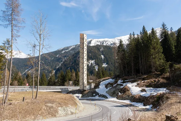 Sofre Grison Suíça Abril 2022 Cenário Com Alpes Cobertos Neve — Fotografia de Stock