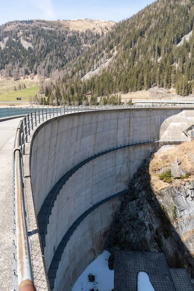 Sufers Grison Schweiz April 2022 Bid Dam Lake Sufers Solig — Stockfoto