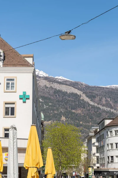 Chur Sviçre Nisan 2022 Güneşli Bir Günde Şehir Merkezinde Alp — Stok fotoğraf