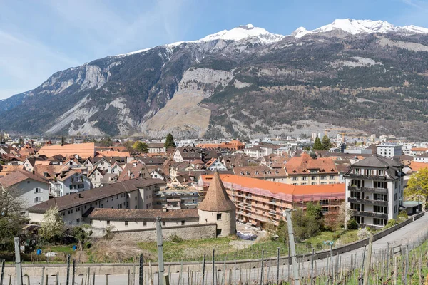 Кур Швейцария Апреля 2022 Вид Центр Города Ужасными Альпами Заднем — стоковое фото
