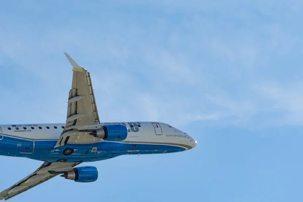 Санкт Галлен Швейцария Апреля 2022 Самолет Embraer 170 Выкатился Пределы — стоковое фото