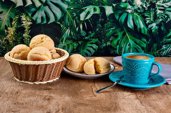 Brânză Tipică Braziliană Într Coș Cafea Imagini stoc fără drepturi de autor