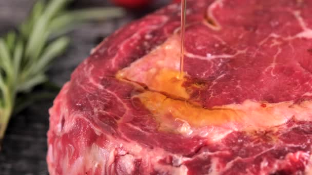 Tomahawk Ribeye Steak Irish Beef Drizzled Oil High Quality Footage — стокове відео