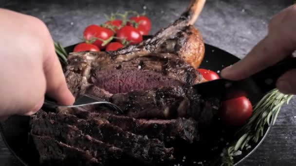 Ribeye Tomahawk Steak Irish Beef Grilled High Quality Footage — стокове відео