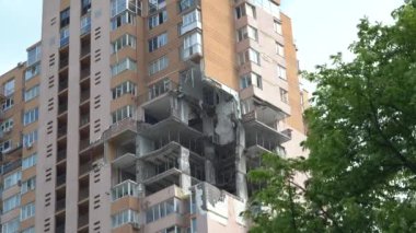 Rus ordusunun Kyiv 'e yaptığı roket saldırılarından sonra imha