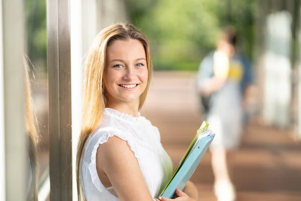 Portrait Pretty Teenager Student Girl Wall — Stockfoto