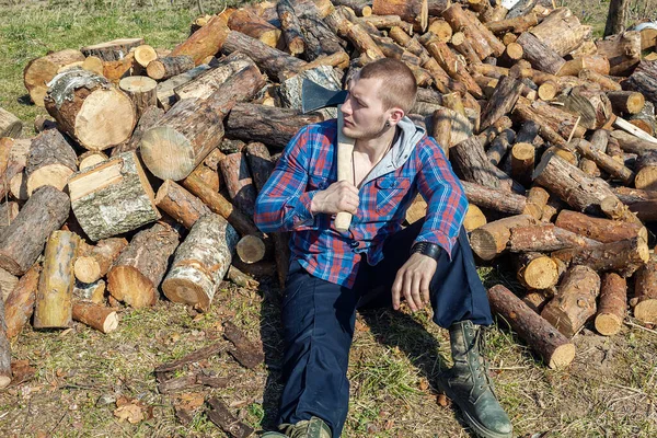 Harvester Resting Punched Wood Man Sitting Tree — Stock Photo, Image
