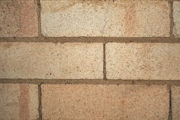 Tuğla. Katı malzeme. İnşaat malzemesi. Eşit bir tuğla sırası