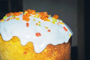 Lezzetli bayram ekmeği. Tatil için ekmek pişirme. Lezzetli gelin