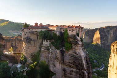 Meteora manastırları, Varlaam kutsal Manastırı, ön plan, Yunanistan