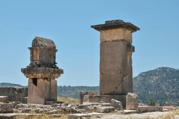 Antik Lycia 'da bir şehir olan Xanthos' un manzarası, Lycialılar için kültür ve ticaret merkezi, Türkiye 'nin Antalya kentindeki Xanthos nehri yakınlarındaki Persler, Yunanlılar ve Romalılar için