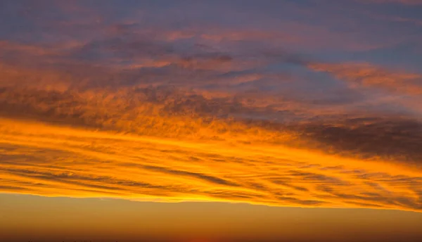 Schöner Sonnenuntergang Dramatisch Stürmischen Roten Himmel 2021 — Stockfoto