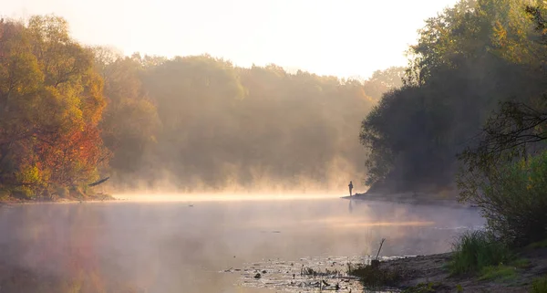 Misty Rano Słońce Połowów Mgle 2021 — Zdjęcie stockowe