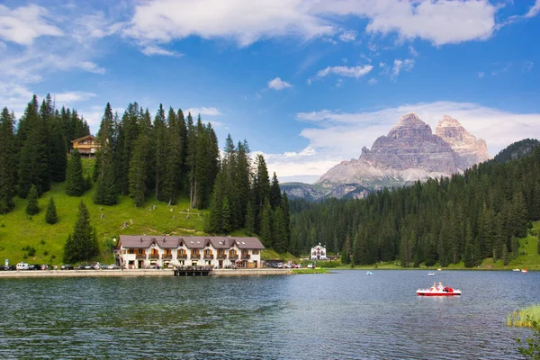 Belluno Italia Agosto 2018 Ciudad Turística Lago Misurina Una Las — Foto de Stock