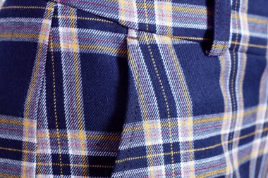 Üç adet 2021 'li kadın pantolon giysisi.