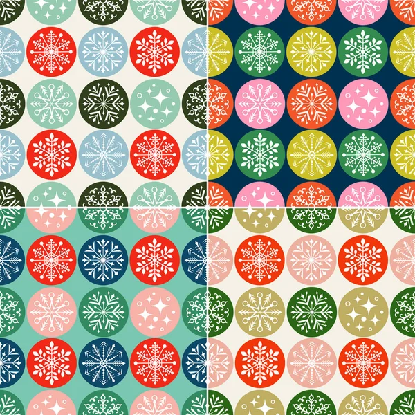 幾何学的なモチーフや装飾が施されたクリスマスシームレスな雪片パターン クリスマスの装飾を繰り返し織物の背景 — ストックベクタ